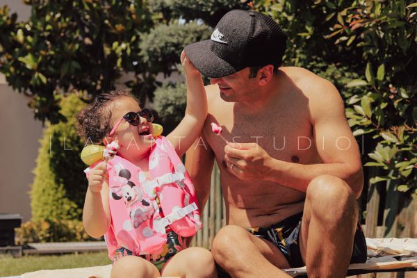 عکس و کلیپ کودک در ترکیه،استانبول